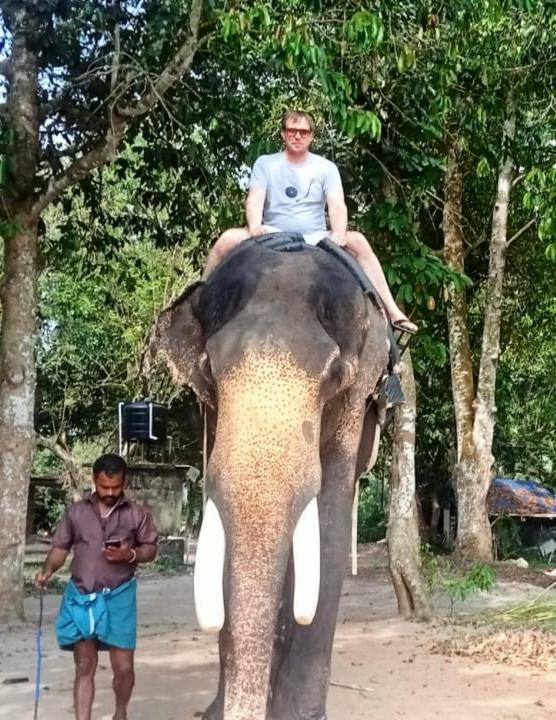 Marari Eclipse Homestays Alappuzha Bagian luar foto